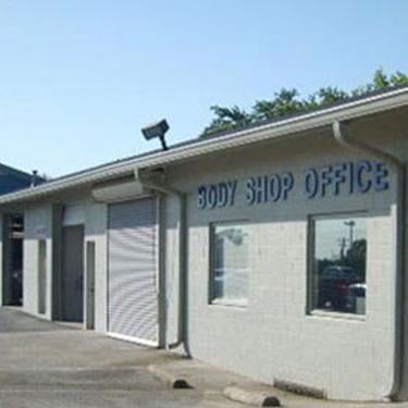 Body shop office exterior