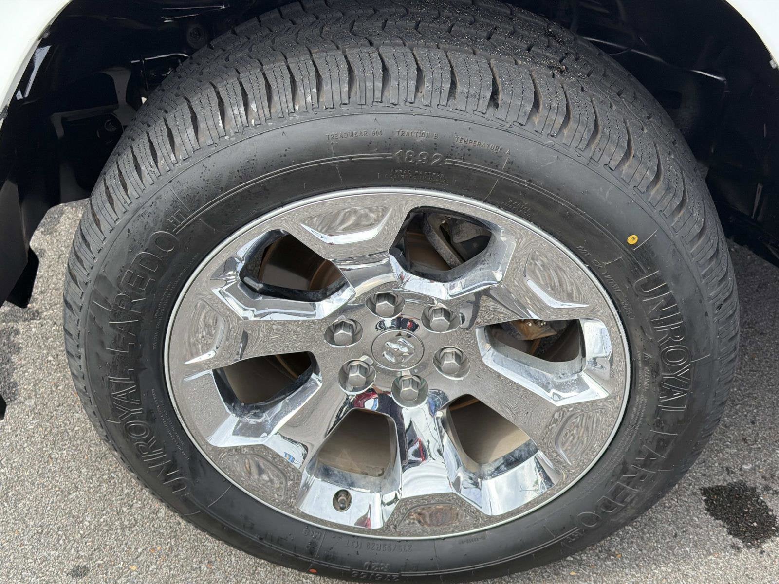 2020 RAM 1500 Big Horn Crew Cab 4x4 5'7" Box