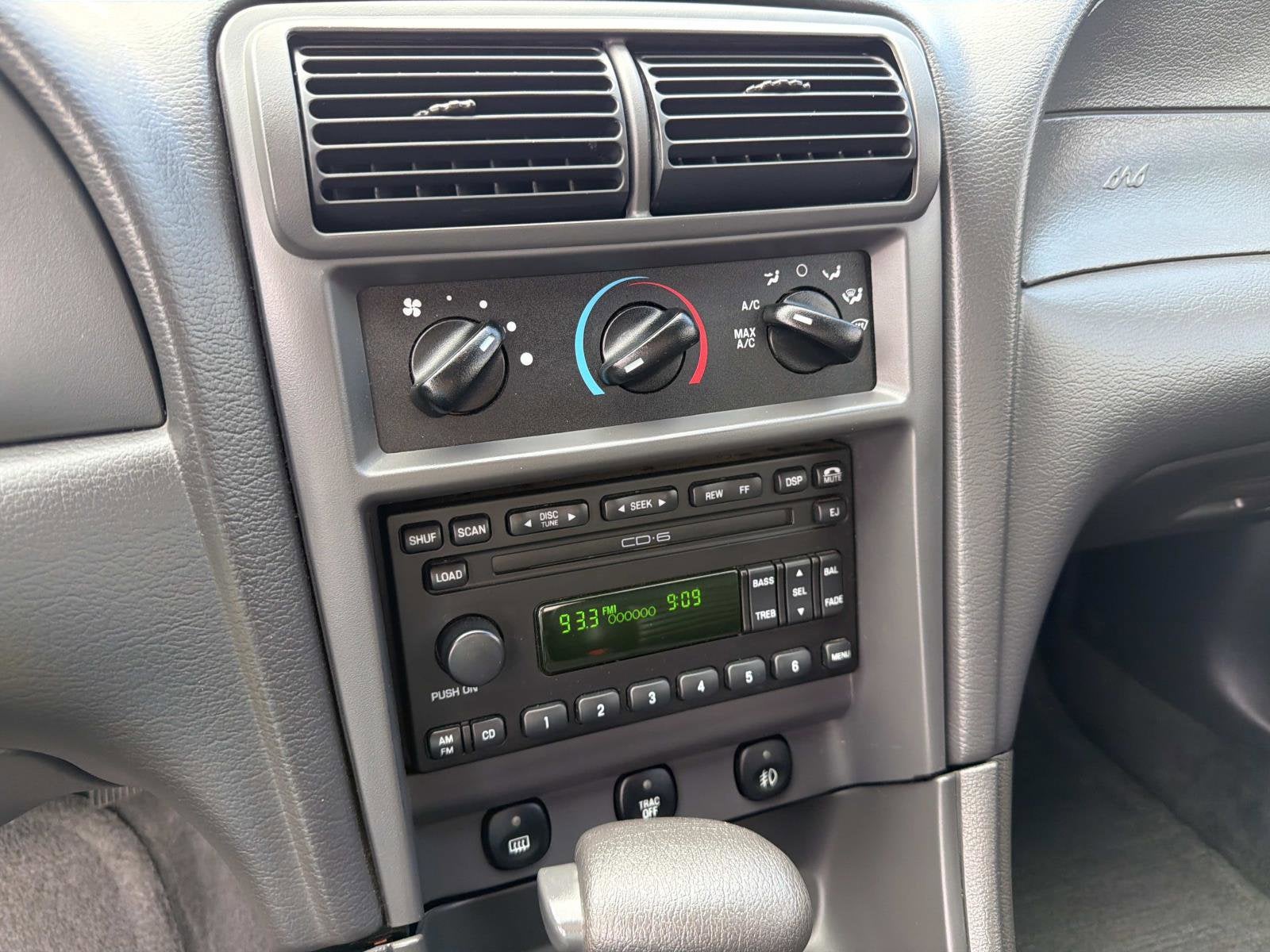 2003 Ford Mustang GT Deluxe
