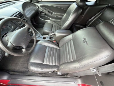 2003 Ford Mustang GT Deluxe
