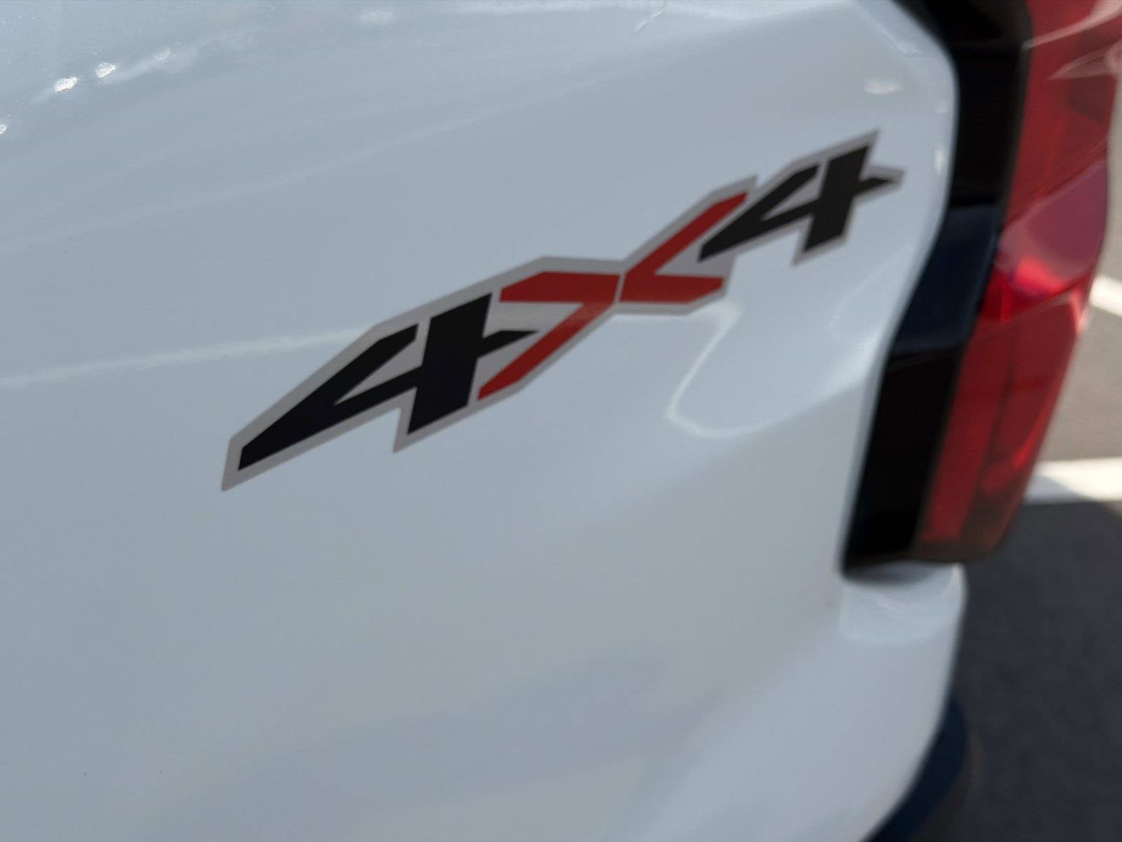 2024 Chevrolet Colorado WT