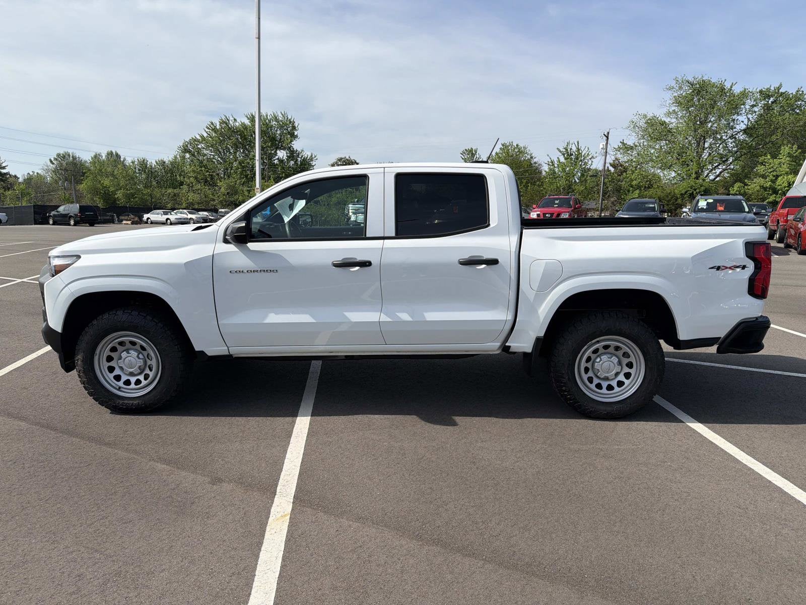 2024 Chevrolet Colorado WT