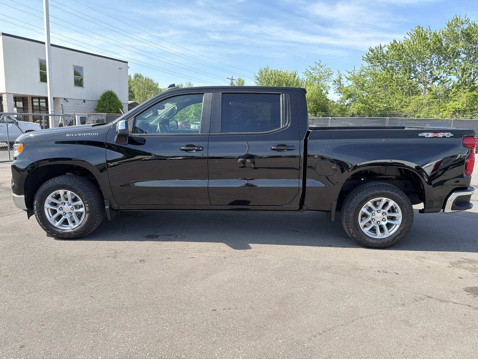 2023 Chevrolet Silverado 1500 LT (2FL)