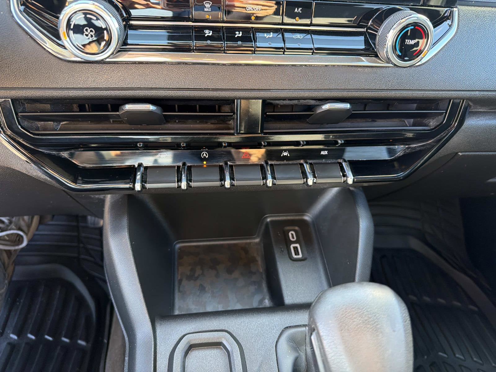 2024 Chevrolet Colorado WT