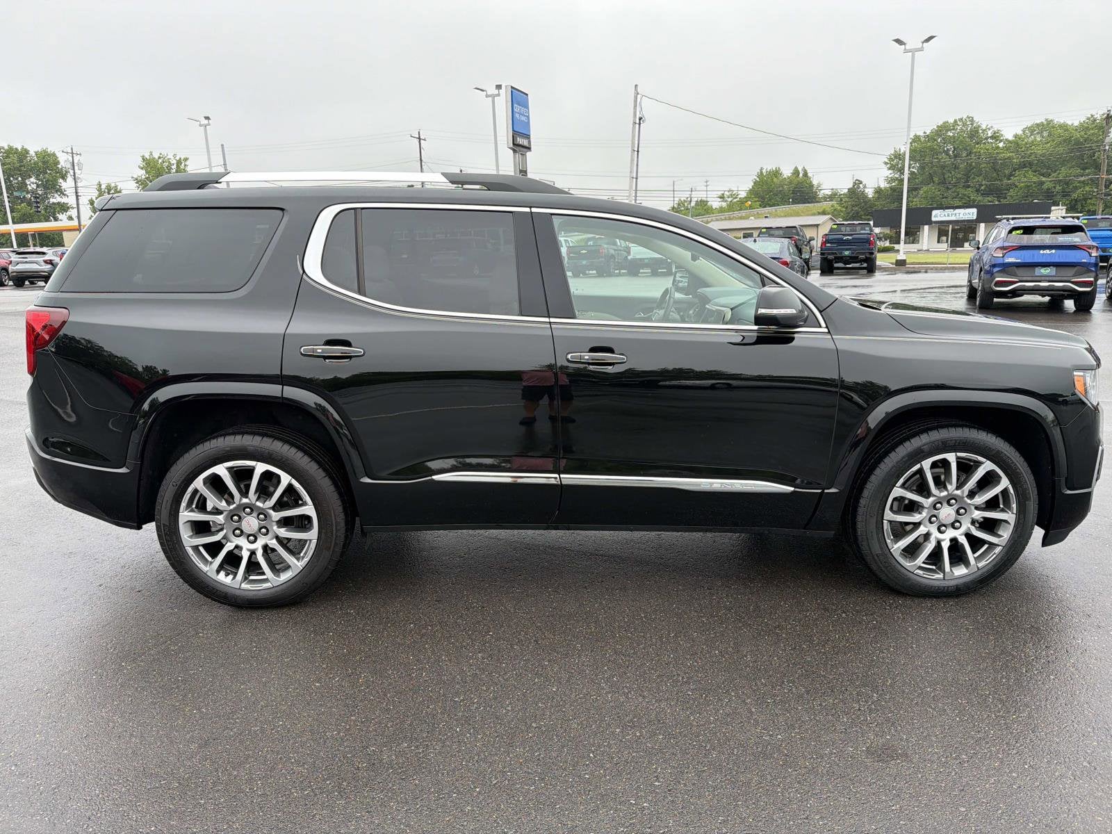 2023 GMC Acadia Denali