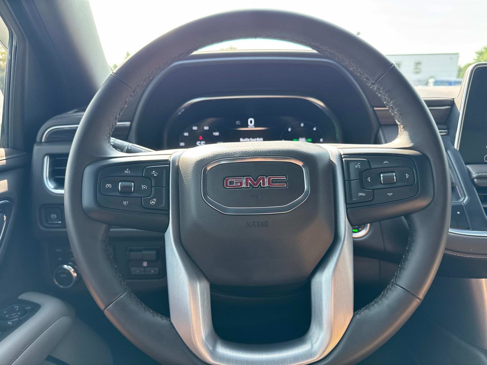 2024 GMC Yukon XL SLT