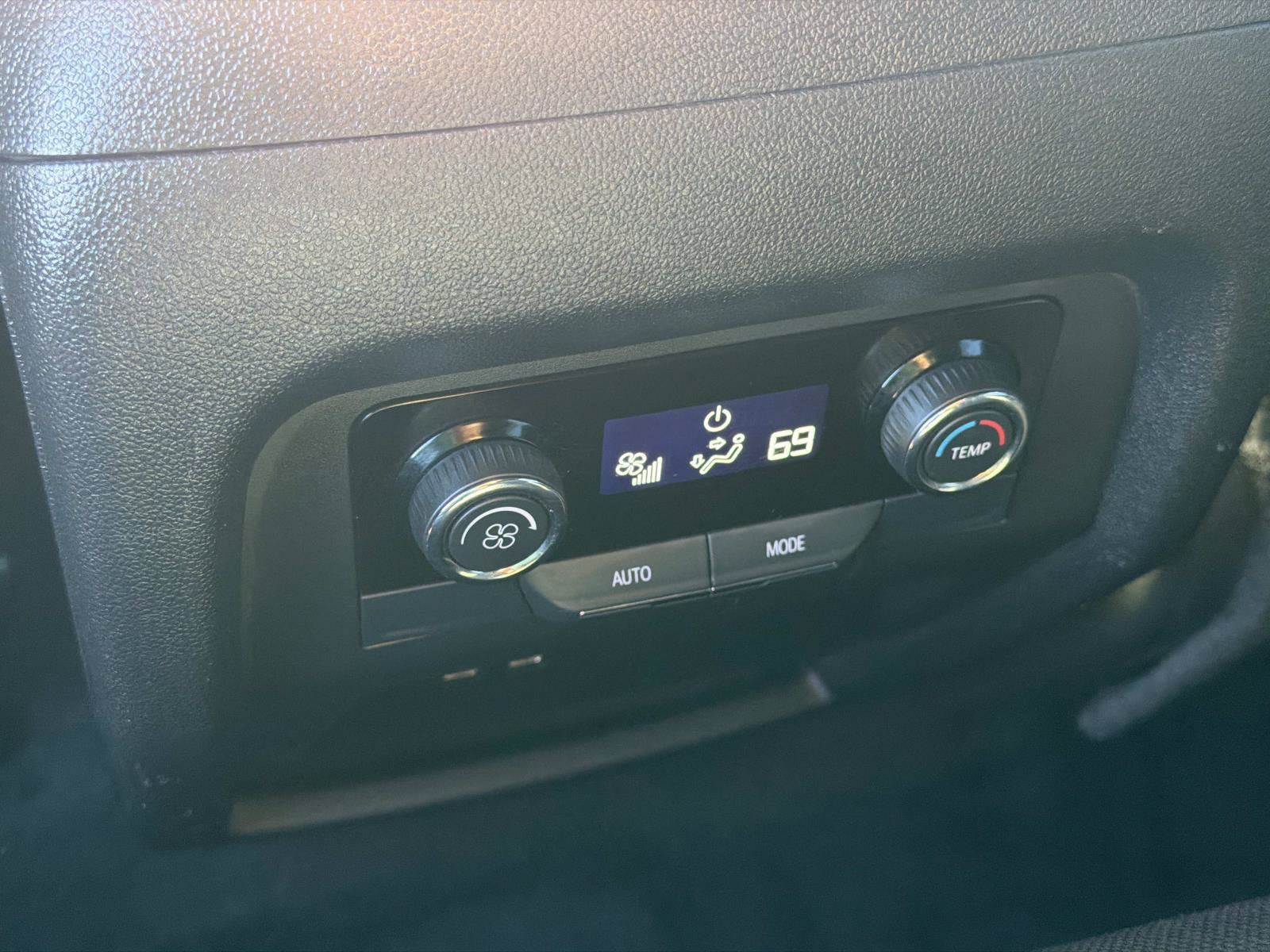 2024 Chevrolet Traverse LS