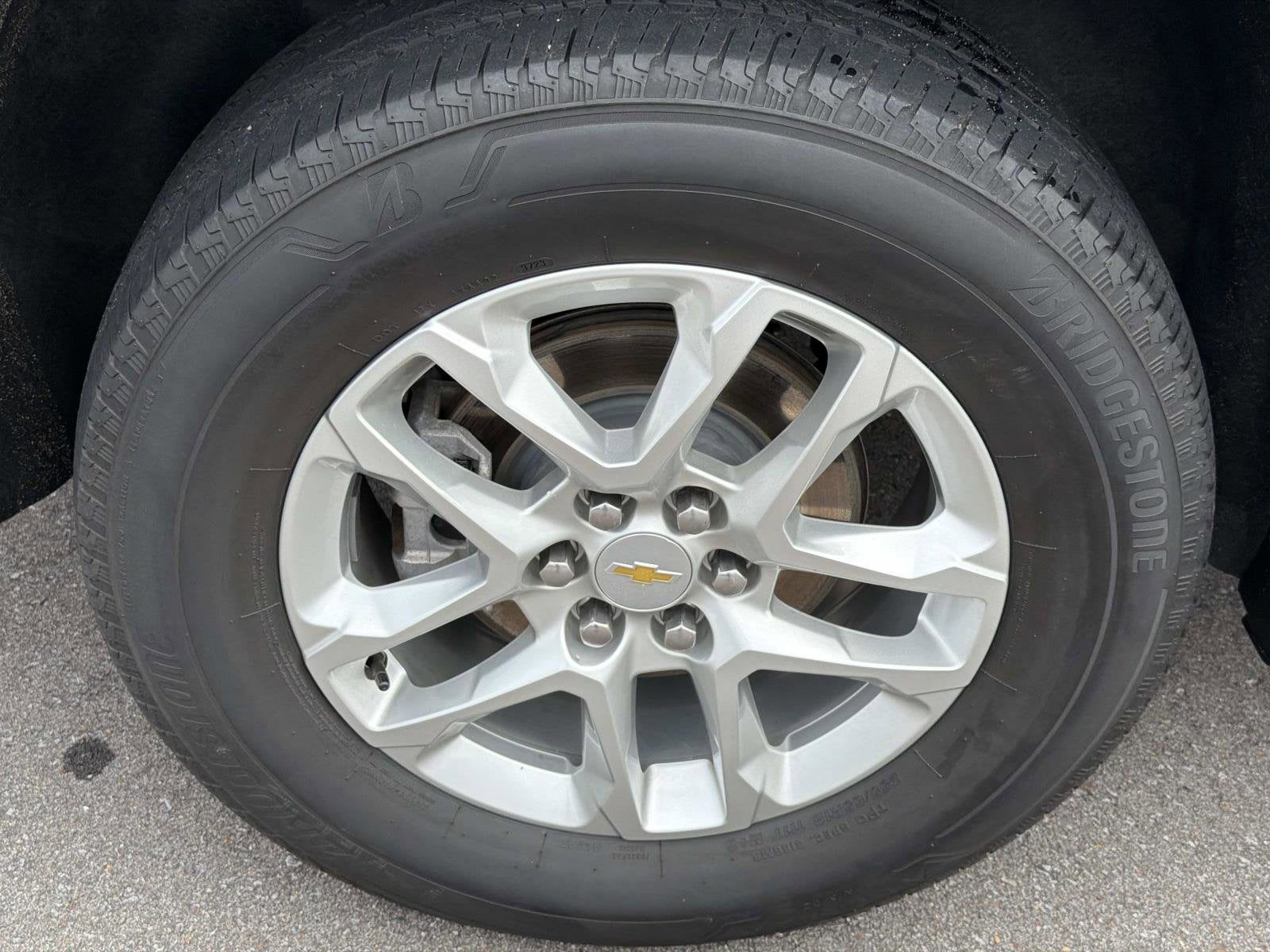 2023 Chevrolet Traverse LS