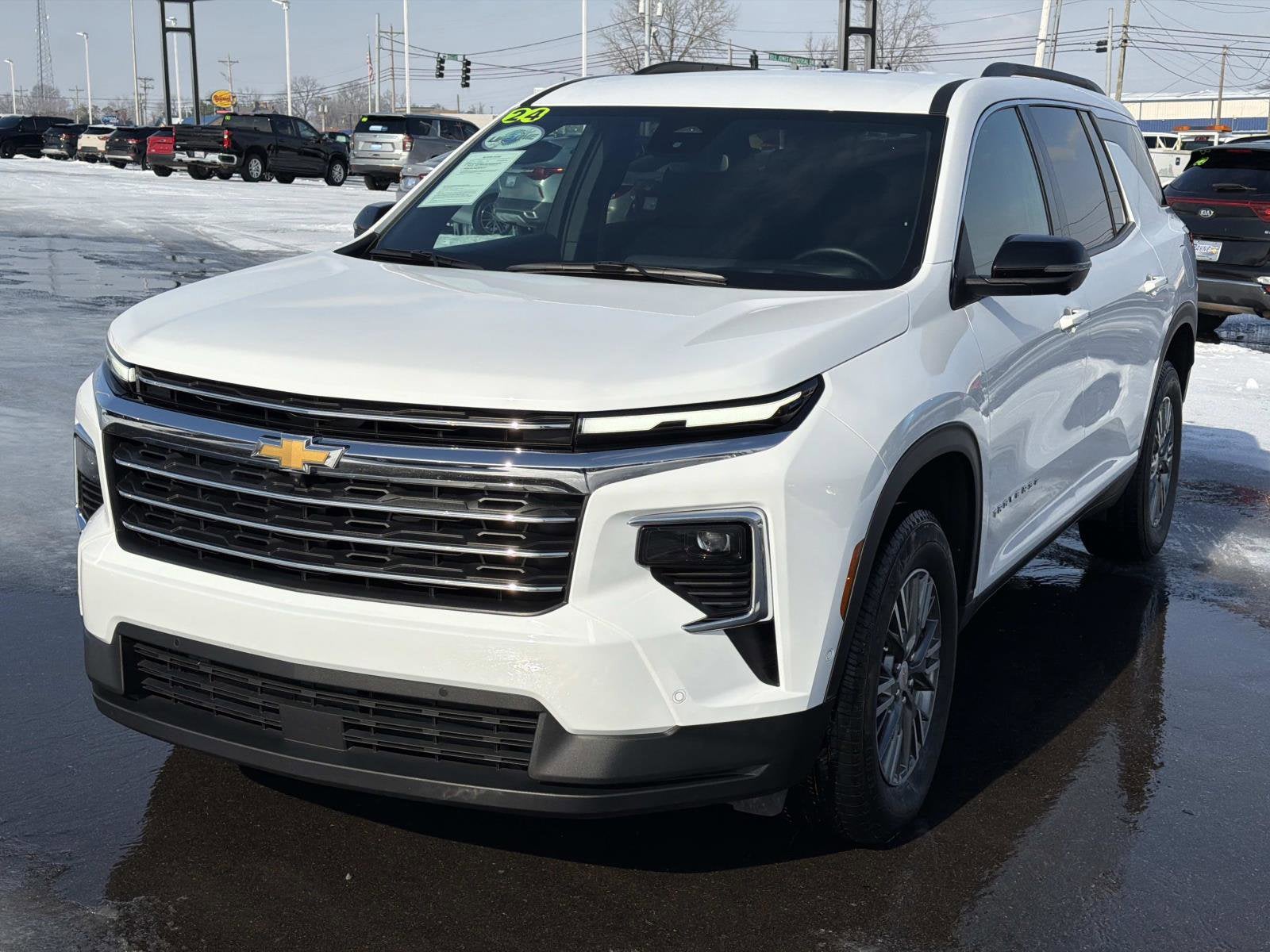 2024 Chevrolet Traverse LT