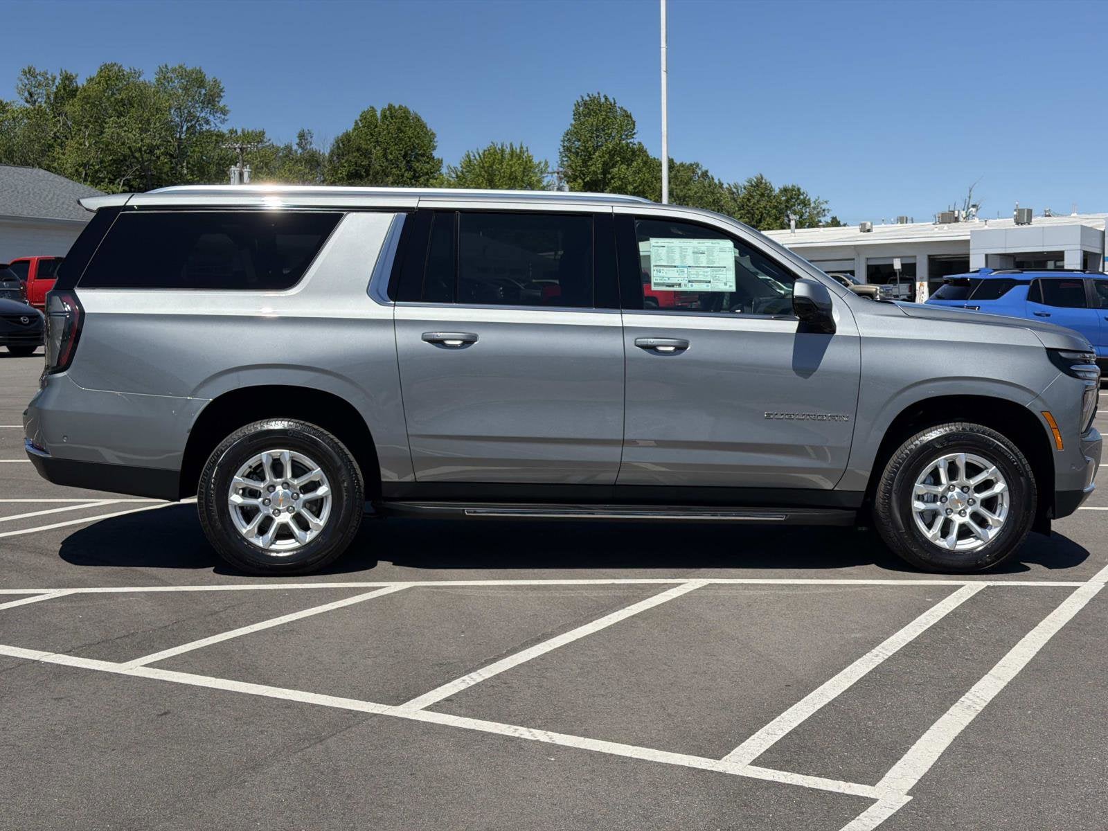 2026 Chevrolet Suburban LT