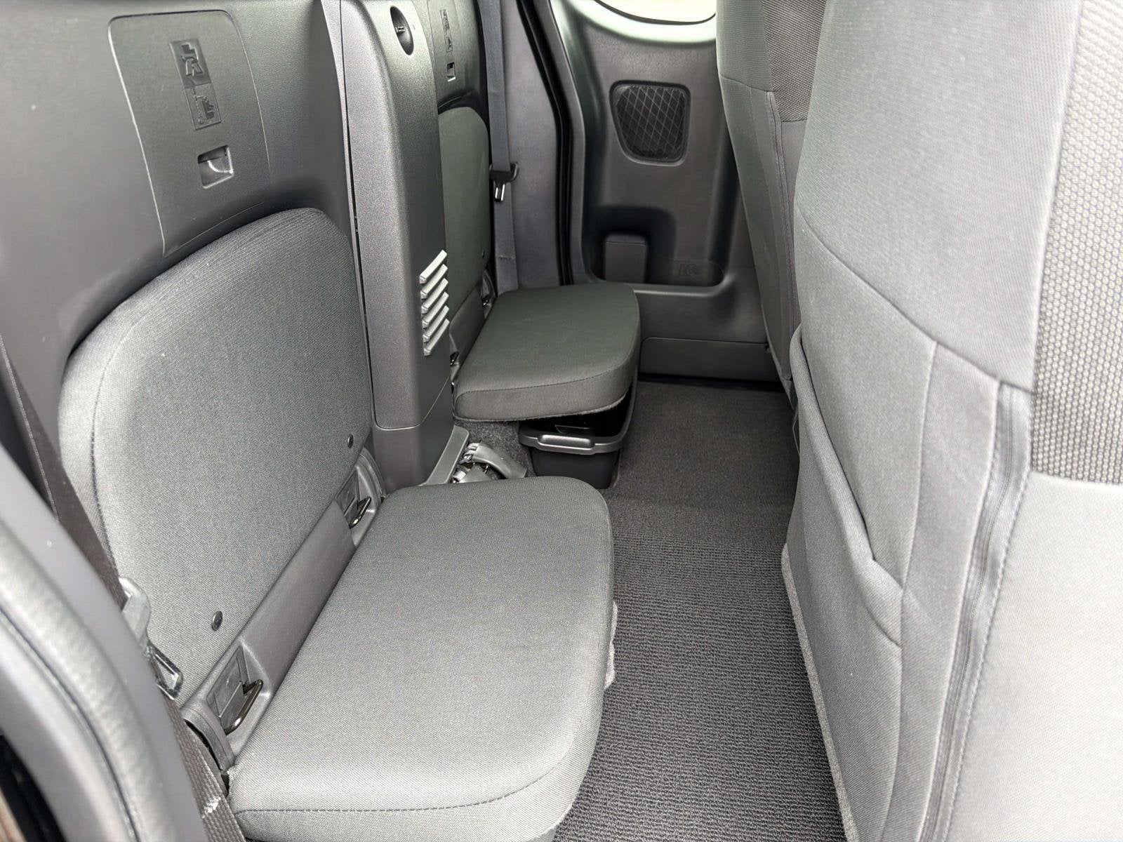 2025 Nissan Frontier King Cab SV 4x2