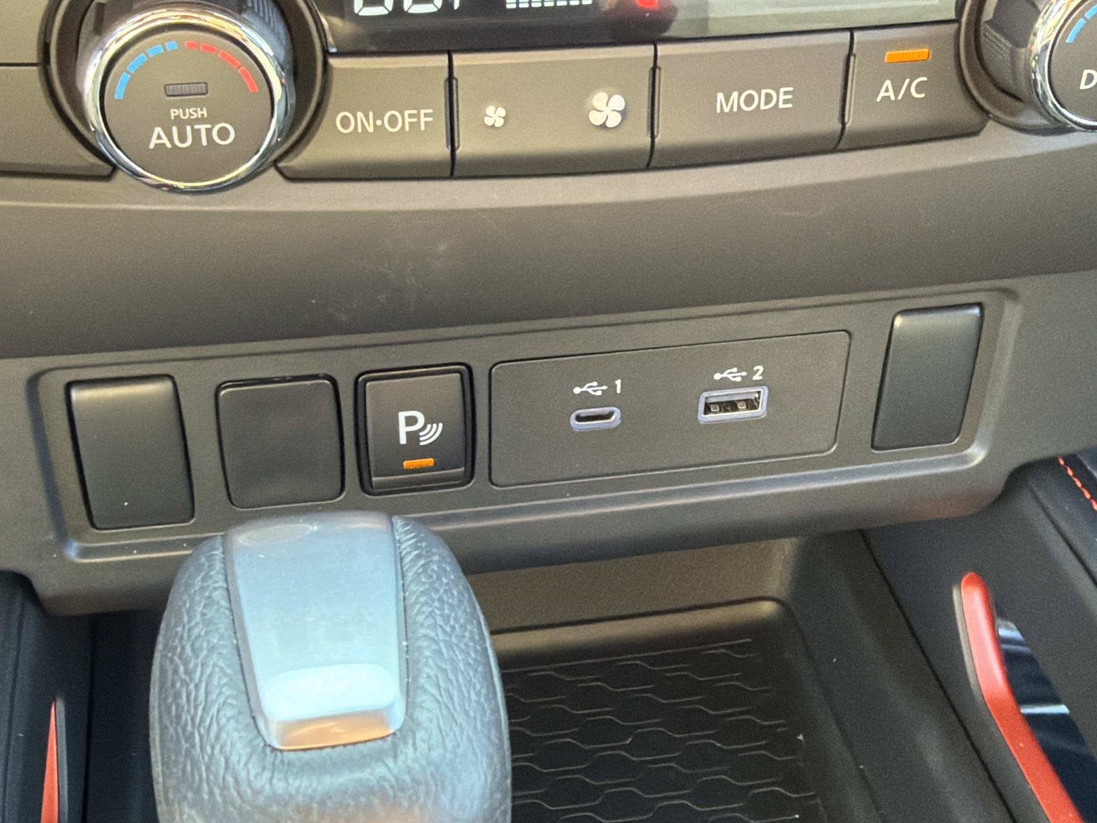 2025 Nissan Frontier Crew Cab PRO-X 4x2