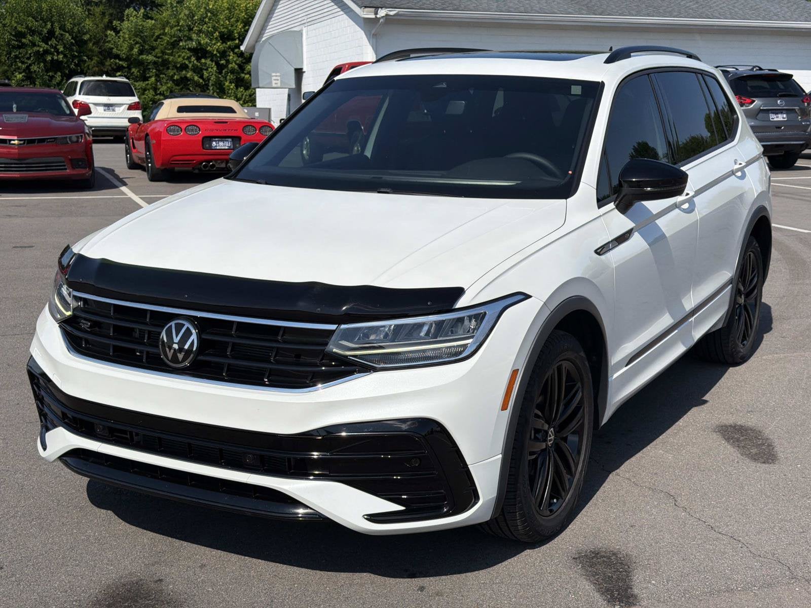 2022 Volkswagen Tiguan 2.0T SE R-Line Black