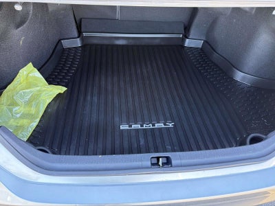 2022 Toyota Camry Hybrid XLE