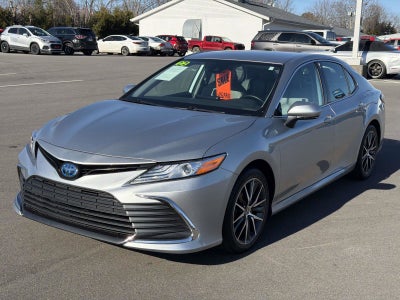 2022 Toyota Camry Hybrid XLE
