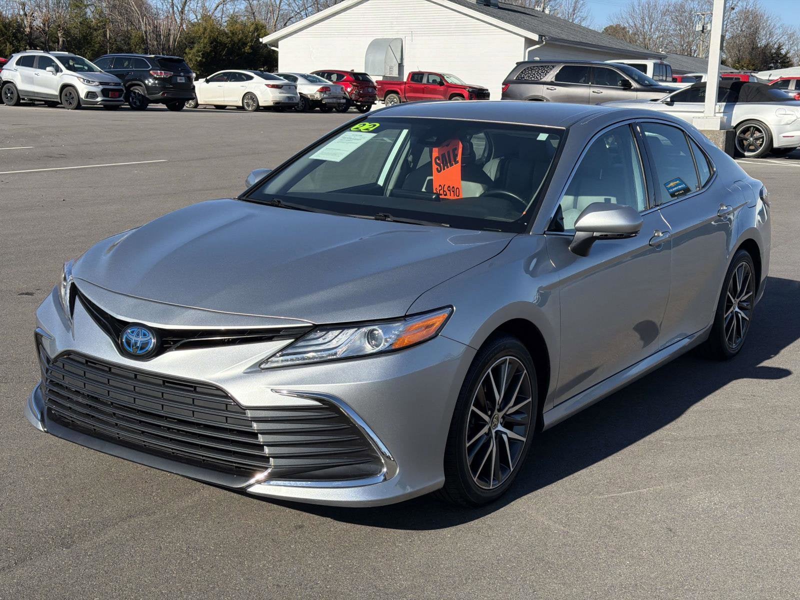 2022 Toyota Camry Hybrid XLE
