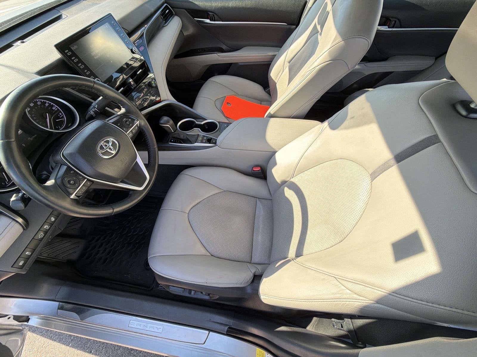 2022 Toyota Camry Hybrid XLE