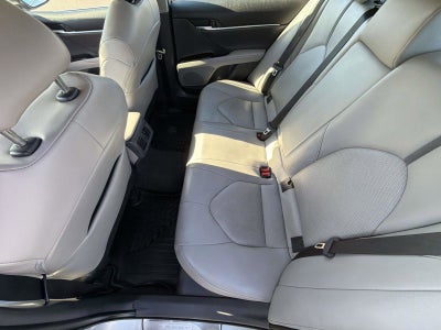 2022 Toyota Camry Hybrid XLE