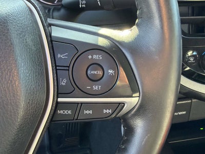 2022 Toyota Camry Hybrid XLE