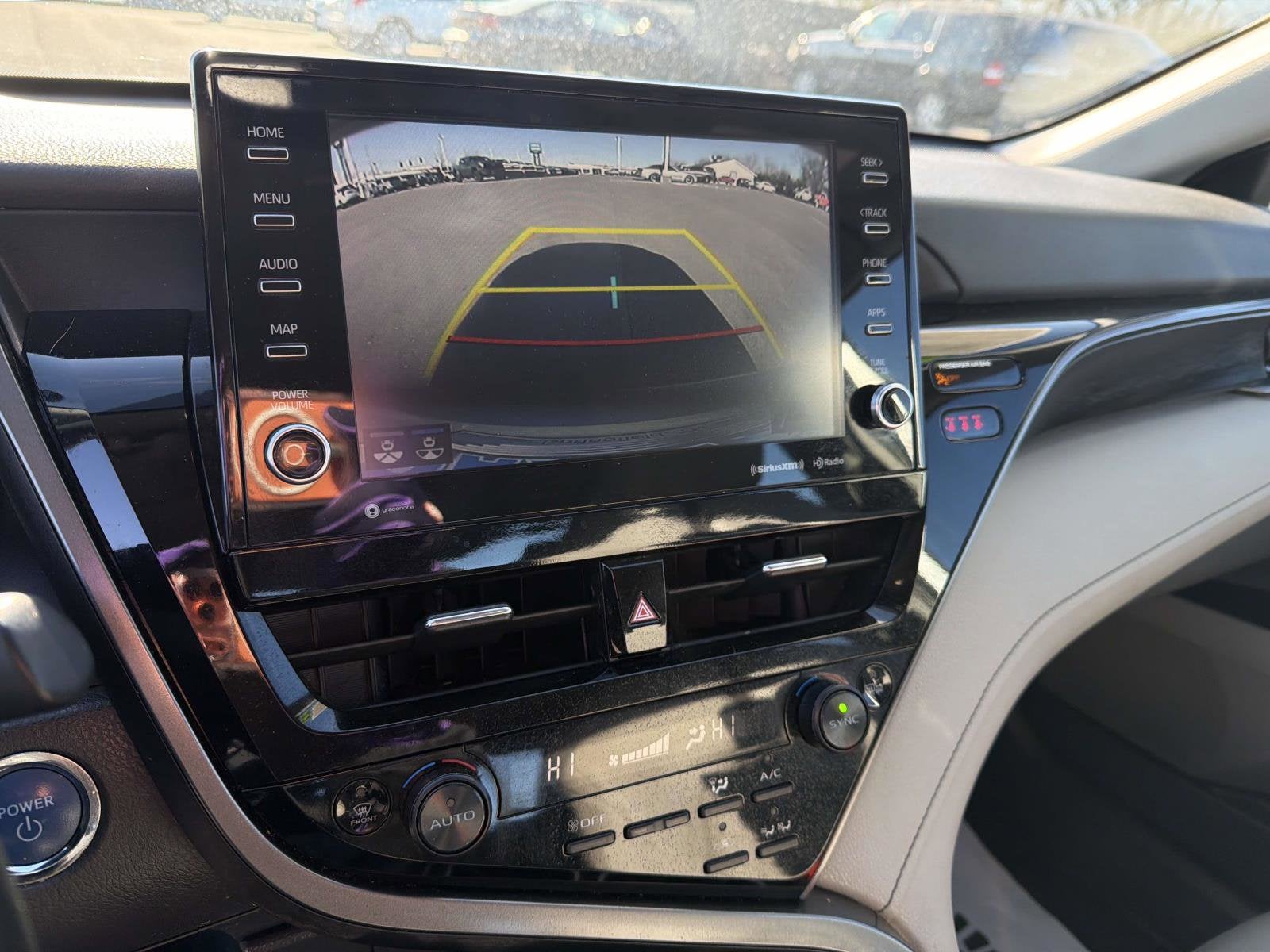 2022 Toyota Camry Hybrid XLE