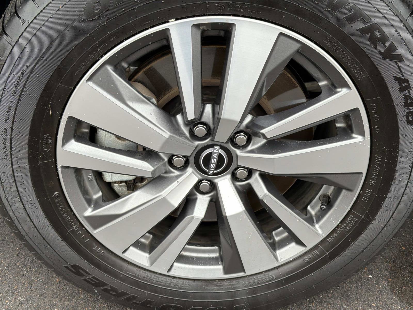 2023 Nissan Pathfinder SL 4WD