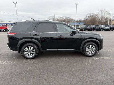 2023 Nissan Pathfinder SL 4WD