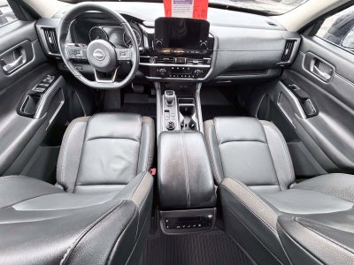 2023 Nissan Pathfinder SL 4WD