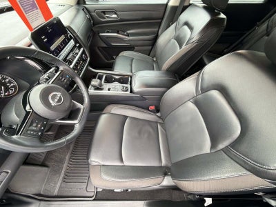 2023 Nissan Pathfinder SL 4WD