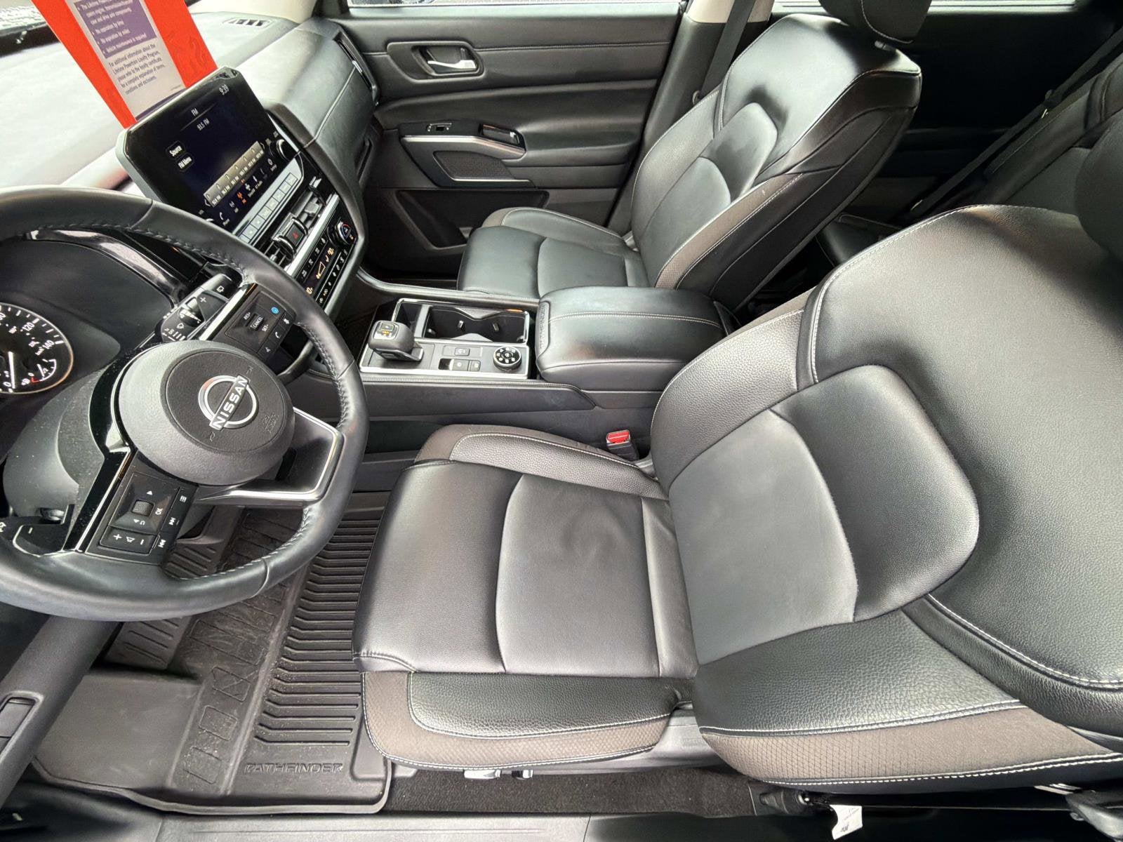 2023 Nissan Pathfinder SL 4WD