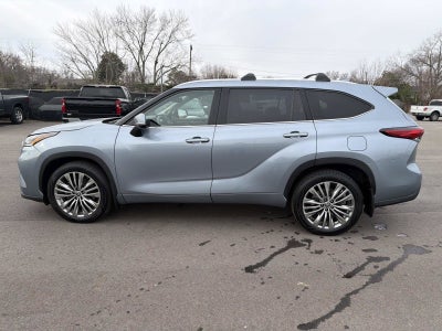 2022 Toyota Highlander Platinum