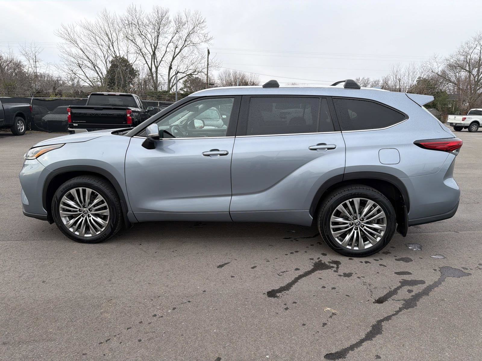 2022 Toyota Highlander Platinum