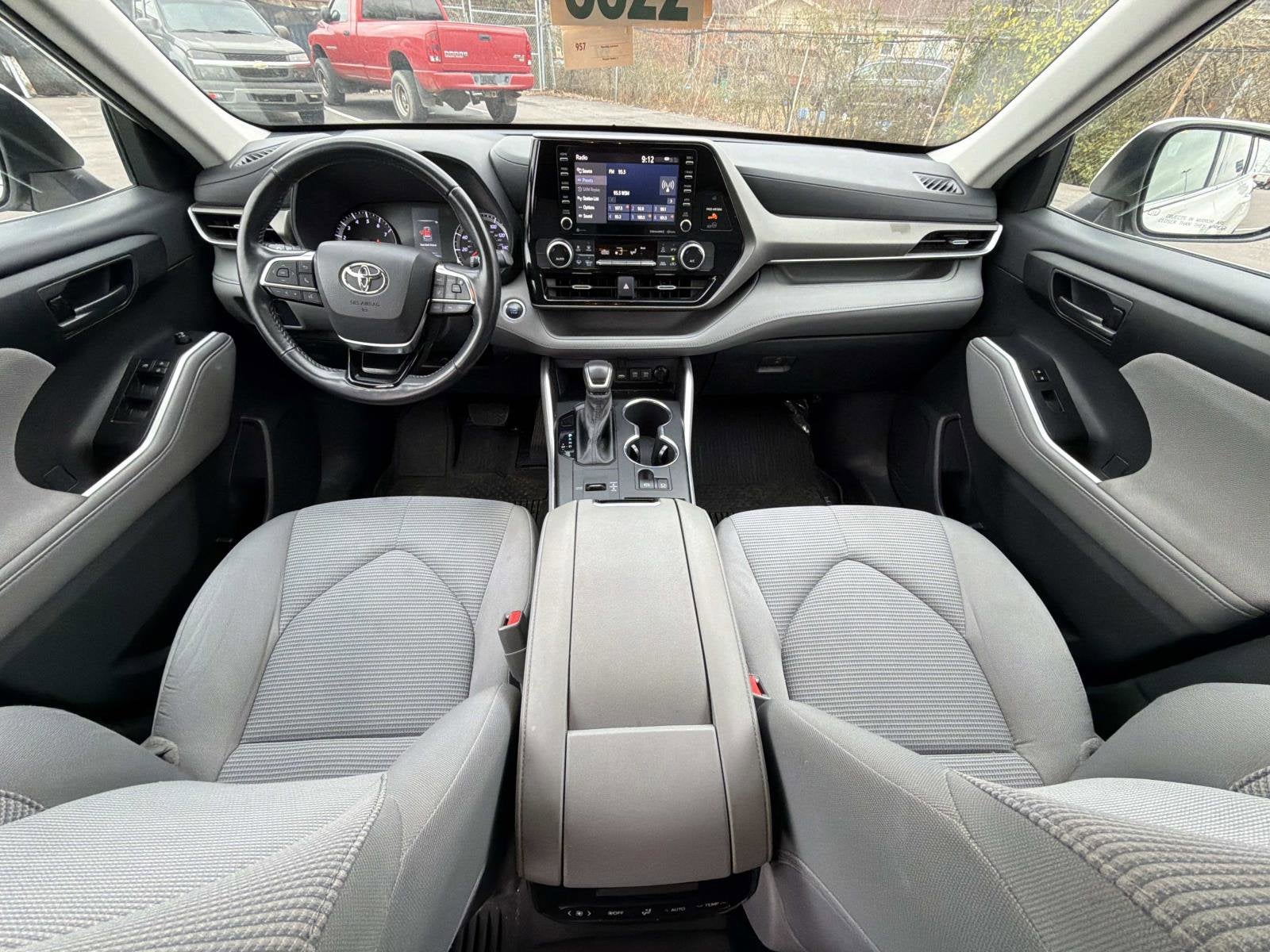 2021 Toyota Highlander LE