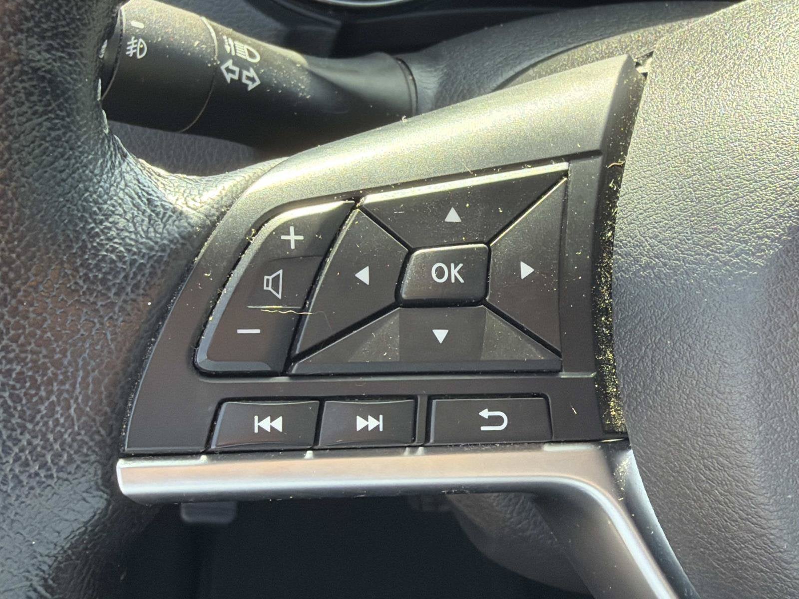 2021 Nissan Rogue Sport SV FWD Xtronic CVT