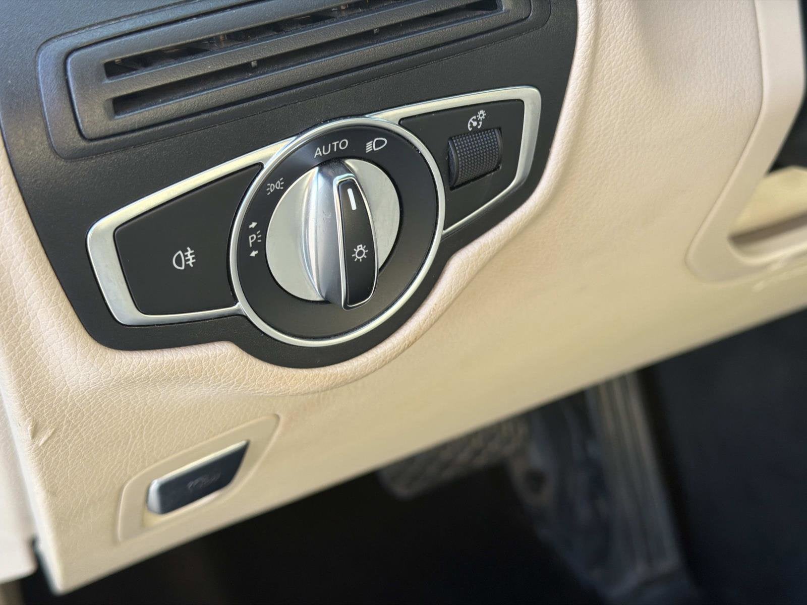 2019 Mercedes-Benz GLC GLC 300